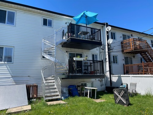 Back of Structure - 277 Crois. Des Pionniers, L'Île-Perrot, QC - Outdoor With Exterior