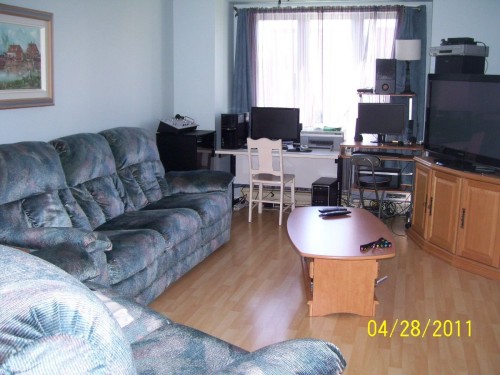 Living Room - 277 Crois. Des Pionniers, L'Île-Perrot, QC - Indoor Photo Showing Living Room