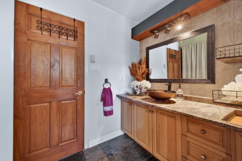 Salle de bains - 2564 Ch. Des Patriotes, Richelieu, QC - Indoor Photo Showing Bathroom