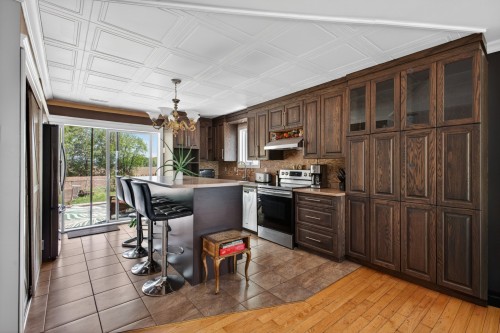 Cuisine - 2564 Ch. Des Patriotes, Richelieu, QC - Indoor Photo Showing Kitchen