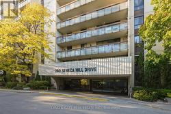 702 - 260 SENECA HILL DRIVE Toronto (Don Valley Village), ON M2J 4S6