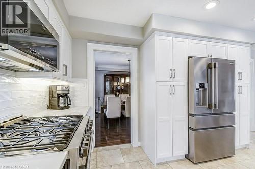 2080 Mckerlie Crescent, Burlington, ON - Indoor Photo Showing Kitchen