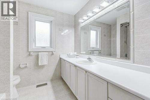 2080 Mckerlie Crescent, Burlington, ON - Indoor Photo Showing Bathroom