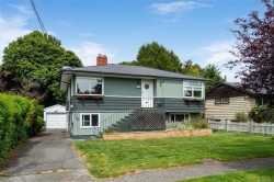 1914 Leighton Rd Victoria, BC V8R 1N4
