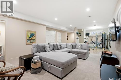 1212 Broadway Avenue E, Saskatoon, SK - Indoor Photo Showing Living Room