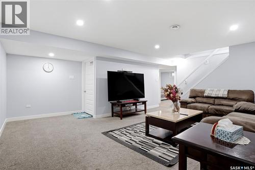 14 Diamond Street, Regina, SK - Indoor Photo Showing Living Room