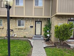 34 - 57 HANSEN ROAD N Brampton, ON L6V 3C6