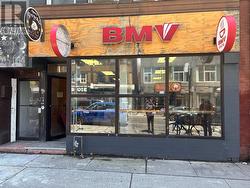 475 BLOOR STREET W  Toronto, ON M5S 1X9