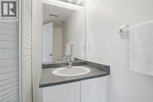 1451 Walkers Line Unit# 216, Burlington, ON - Indoor Photo Showing Bathroom