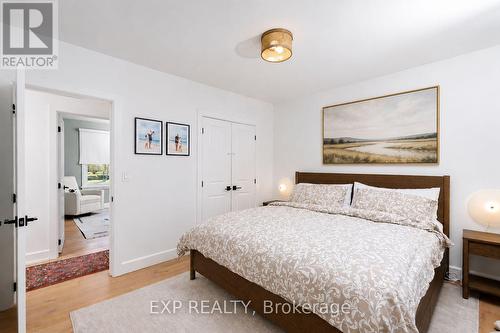 1761 Coram Crescent, Mississauga, ON - Indoor Photo Showing Bedroom