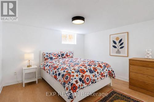 1761 Coram Crescent, Mississauga, ON - Indoor Photo Showing Bedroom