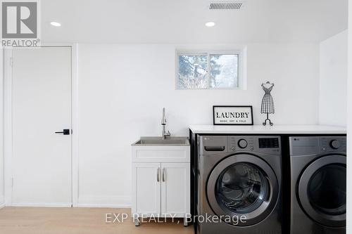 1761 Coram Crescent, Mississauga, ON - Indoor Photo Showing Laundry Room
