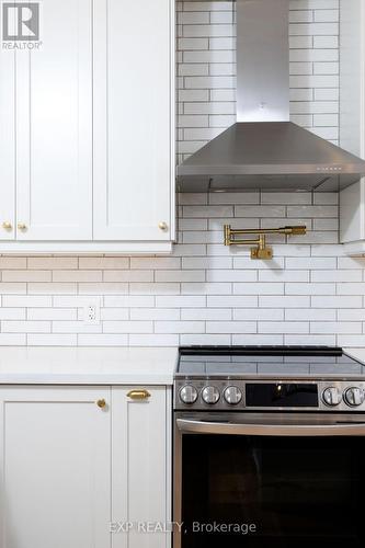 1761 Coram Crescent, Mississauga, ON - Indoor Photo Showing Kitchen