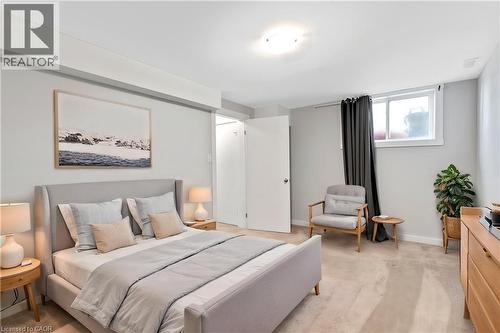 11 Eagle Hill, Cambridge, ON - Indoor Photo Showing Bedroom