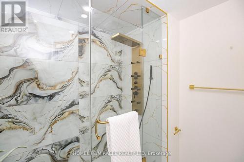 52 Foxacre Row, Brampton, ON - Indoor Photo Showing Bathroom
