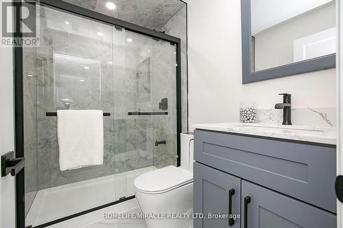 52 Foxacre Row, Brampton, ON - Indoor Photo Showing Bathroom