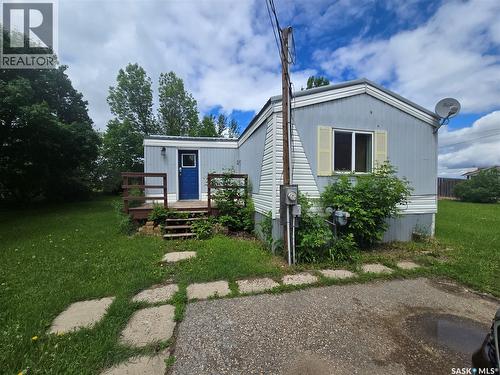 212 Railway Avenue N, Lampman, SK 