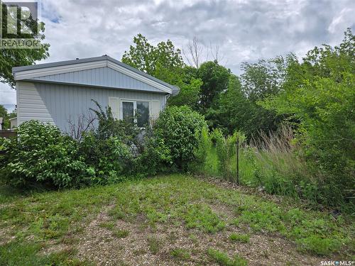 212 Railway Avenue N, Lampman, SK 