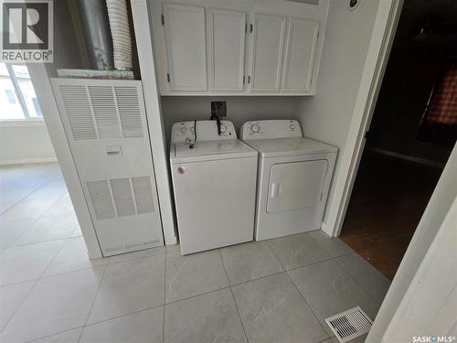 212 Railway Avenue N, Lampman, SK 