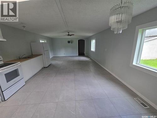 212 Railway Avenue N, Lampman, SK 
