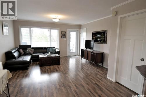 102 1022 Hampton Circle, Saskatoon, SK - Indoor Photo Showing Living Room