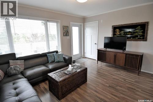 102 1022 Hampton Circle, Saskatoon, SK - Indoor Photo Showing Living Room