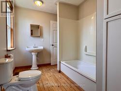 Large main floor 4 pc bathroom. - 
