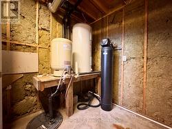 Newer water system w/deep well pump & iron filter - 