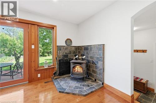 93 Sunning Hill Avenue, Hamilton, ON - Indoor Photo Showing Living Room With Fireplace
