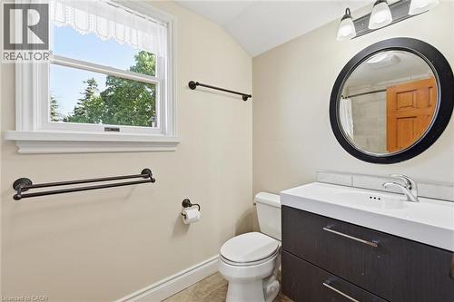 93 Sunning Hill Avenue, Hamilton, ON - Indoor Photo Showing Bathroom
