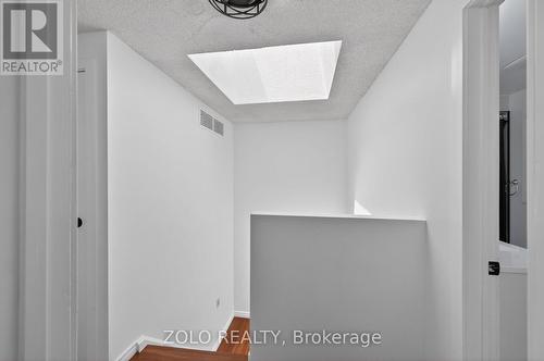 6166 Kindree Circle, Mississauga, ON - Indoor Photo Showing Other Room