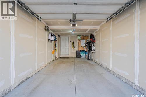 9 651 Dubois Crescent, Saskatoon, SK - Indoor Photo Showing Garage