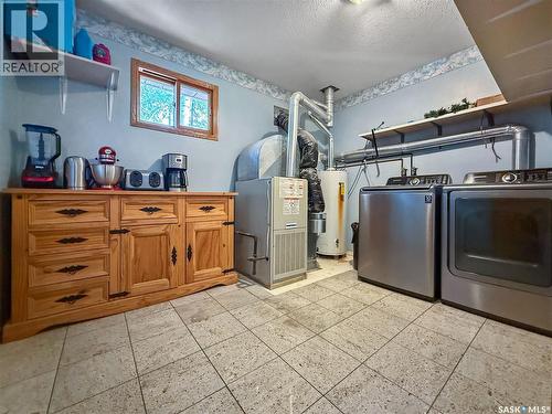 12 5Th Avenue, Candle Lake, SK - Indoor Photo Showing Laundry Room