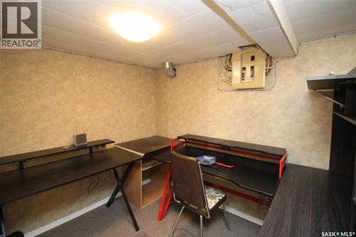403 4Th Street W, Shaunavon, SK - Indoor