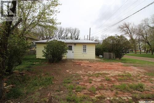 403 4Th Street W, Shaunavon, SK - Outdoor