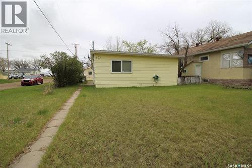 403 4Th Street W, Shaunavon, SK - Outdoor