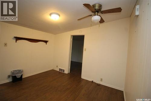 403 4Th Street W, Shaunavon, SK - Indoor Photo Showing Other Room