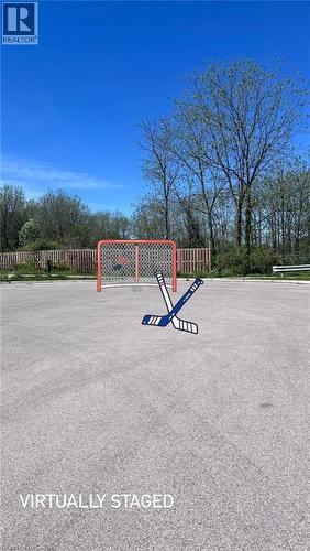 Cul-de-sac perfect for kids to play safe. - 81 Beasley Grove, Ancaster, ON - Outdoor