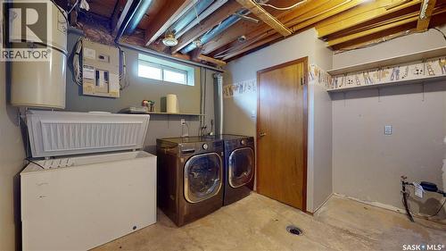 1134 Brown Street, Regina, SK - Indoor Photo Showing Laundry Room