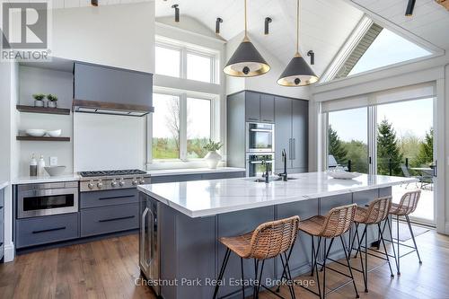 758510 2Nd Line E, Mulmur, ON - Indoor Photo Showing Kitchen With Upgraded Kitchen