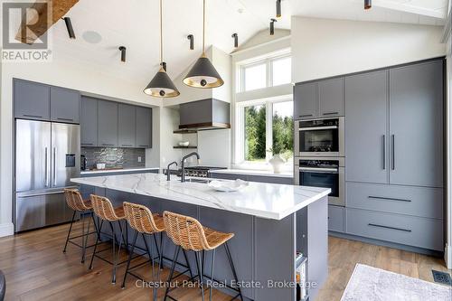 758510 2Nd Line E, Mulmur, ON - Indoor Photo Showing Kitchen With Upgraded Kitchen