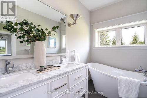 758510 2Nd Line E, Mulmur, ON - Indoor Photo Showing Bathroom