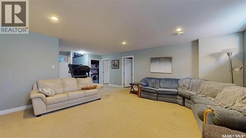5053 Watson Way, Regina, SK - Indoor Photo Showing Living Room