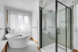 Master Bathroom - 