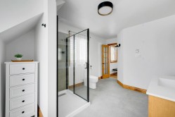 Master Bathroom - 