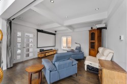 Salon - 
