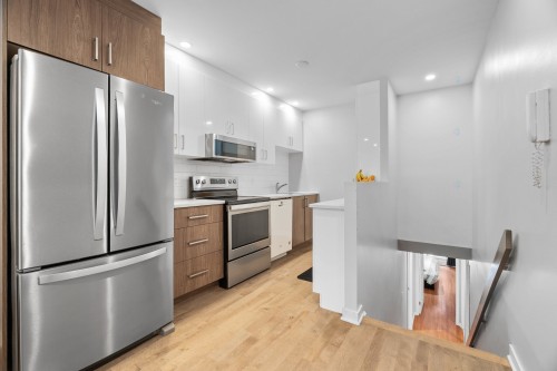 101-5480 Rue St-Denis  Montréal (Le Plateau-Mont-Royal), QC H2J 2M5