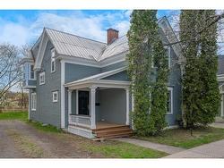 332 Saunders ST  Fredericton, NB E3B 1N8