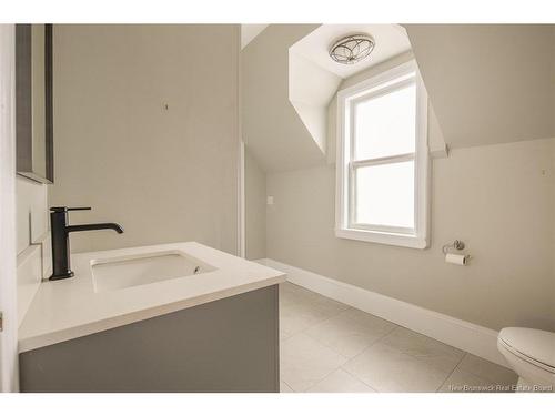 332 Saunders St, Fredericton, NB 