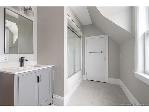 332 Saunders St, Fredericton, NB 